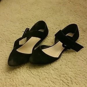 Black flats with buckle